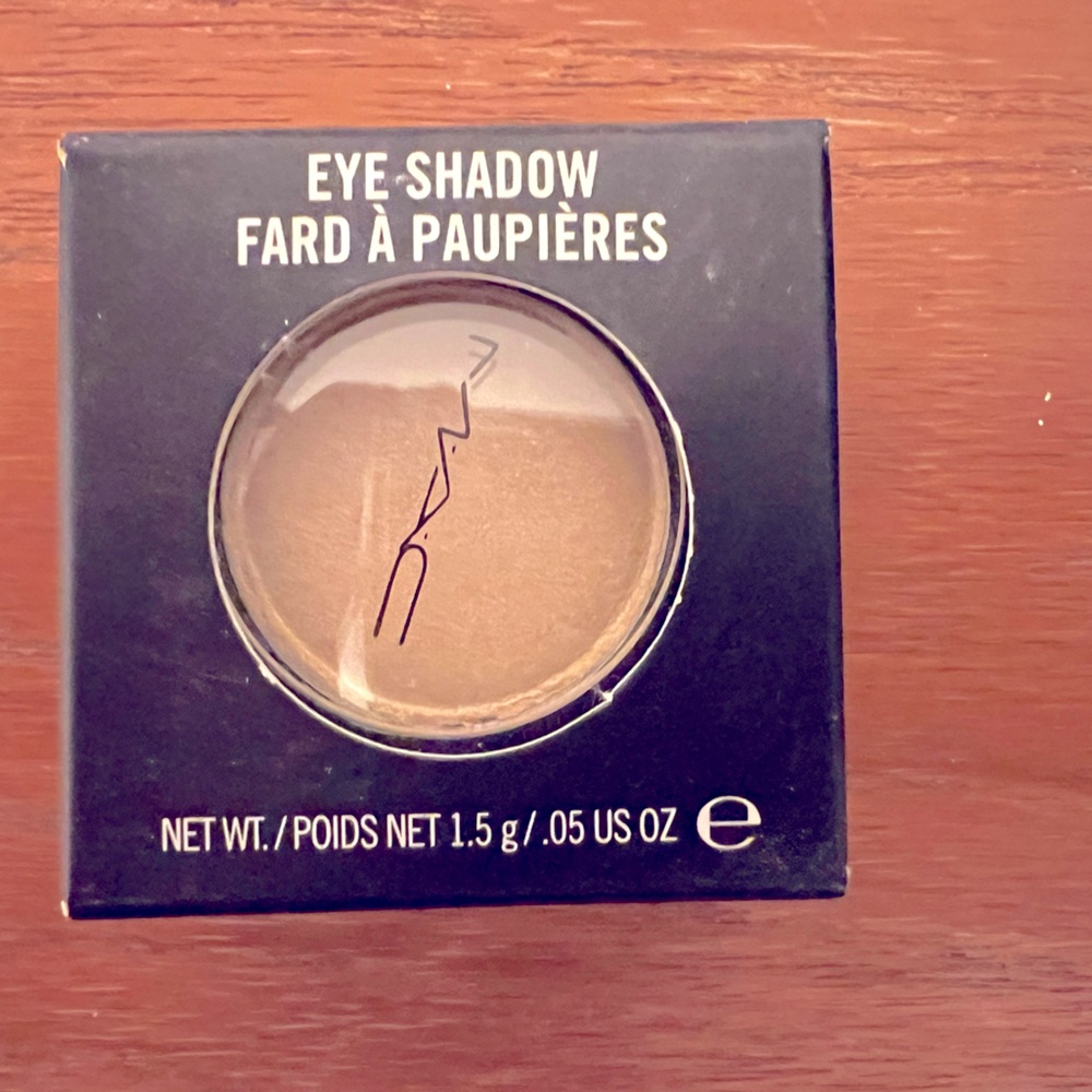 M•A•C Cosmetics